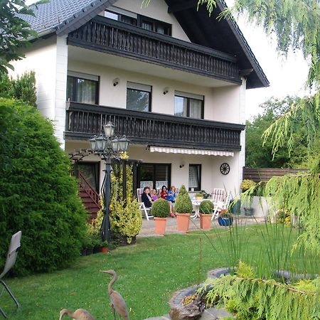 Haus Claudia Hotel Müllenbach Екстериор снимка